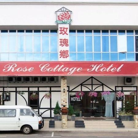 Rose Cottage Hotel Taman Impian Senai Johor Bahru Dış mekan fotoğraf