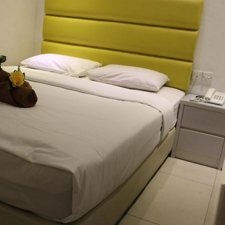 Rose Cottage Hotel Taman Impian Senai Johor Bahru Dış mekan fotoğraf