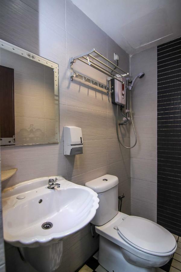 Rose Cottage Hotel Taman Impian Senai Johor Bahru Dış mekan fotoğraf